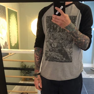 Vailent co. - Vailent co. Trekvarts. Strl L