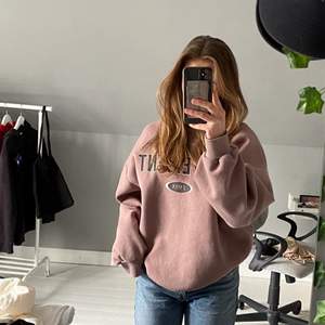 Säljer min jättefina bruna sweatshirt från Gina!!❤️