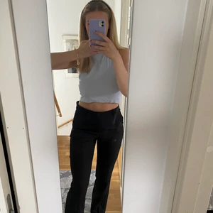 Bikbok kostymbyxor  - Säljer mina fina och populära kostymbyxor från Bikbok för att de har blivit förstora. Perfekta i längden (är 173)🤍