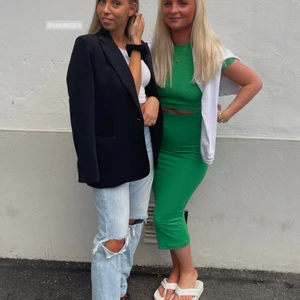 Grönt set  - Säljer detta fina gröna set. Använt 2 gånger 💚