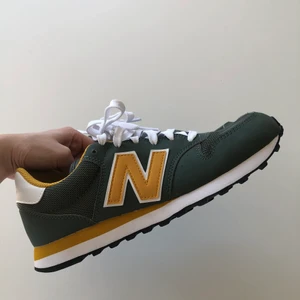 New Balance 40 - Helt oanvända gröna New Balance sneakers i storlek 40