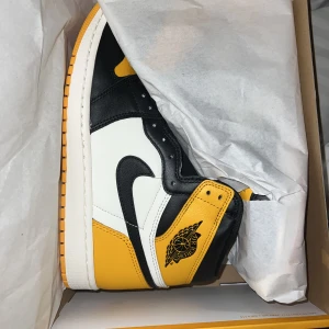 Jordan 1 Taxi - Oanvända Jordan 1 DSWT. Köpta från SNS. 
