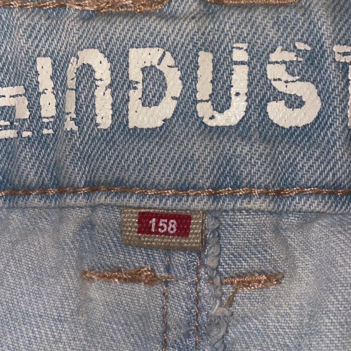 Ljusblåa jeans shorts  - 90