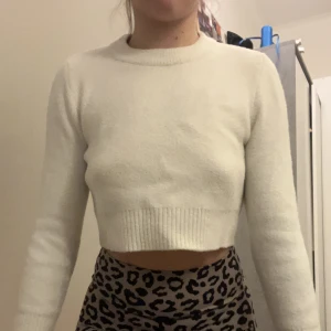 Zara Tröja - Jätte fin, har använt den inte så många gånger. Bra kvalitet 