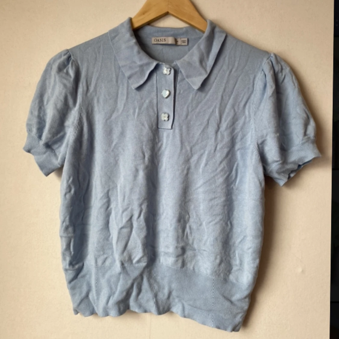 Oasis, cute button shirt in light blue