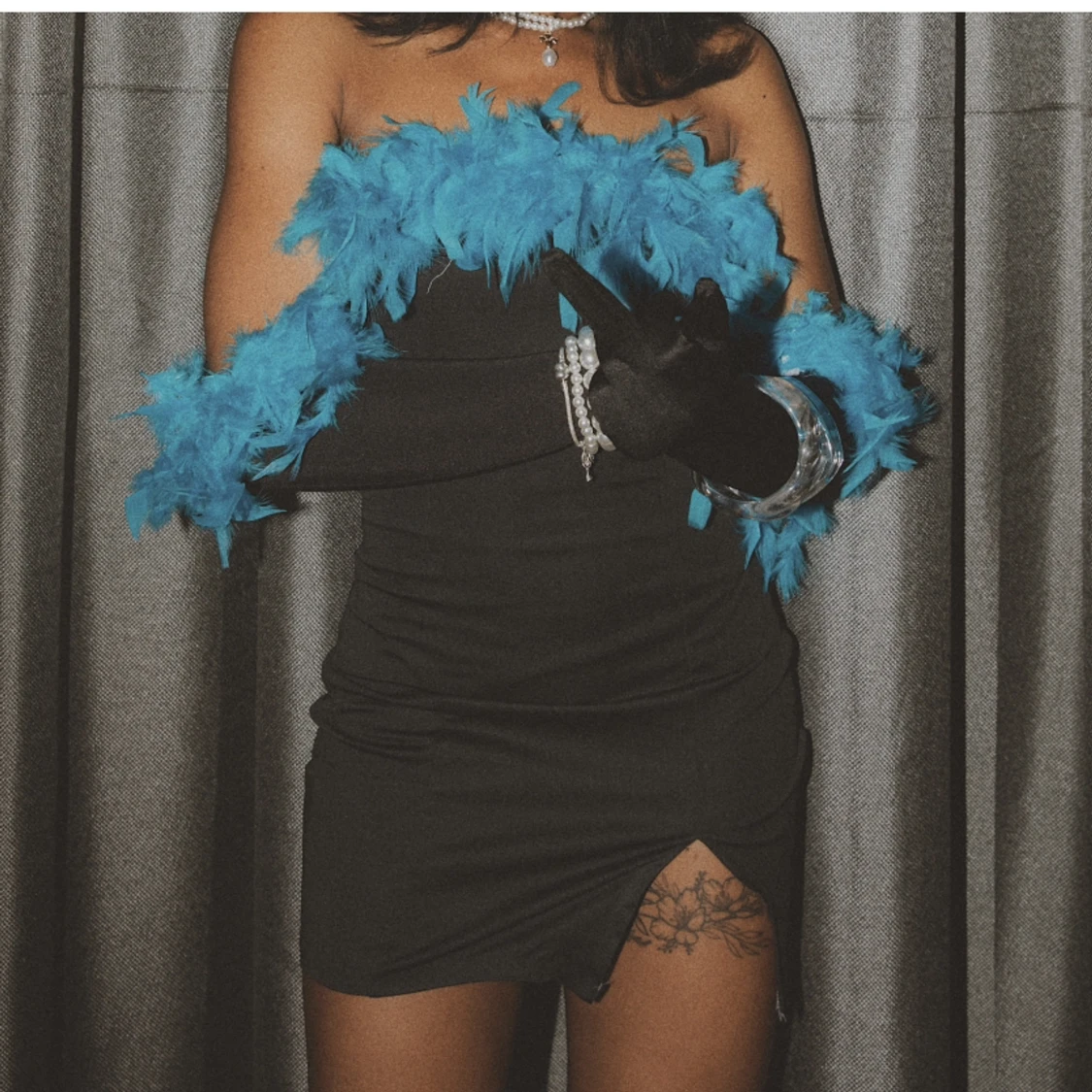 feather dress and gloves - 90