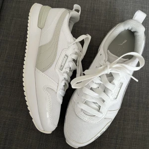 Puma sneakers - White puma sneakers, worn several times, size 38.5