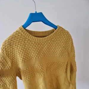 Yellow sweater - Yellow sweater from H&M . Never worn once 