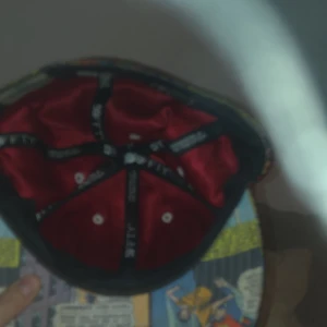 Superman keps - Typ 10 år gammal men knappt använd 