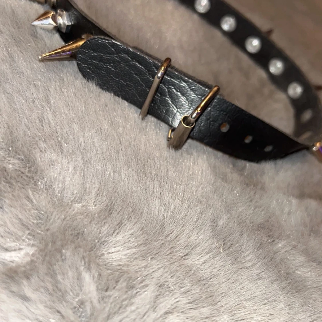 ”Chocker” med nitar - 90