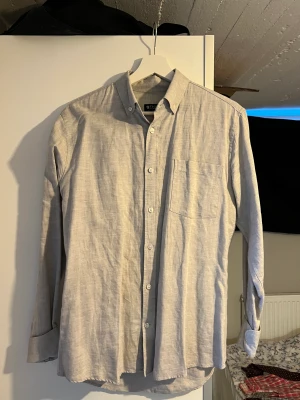 Tiger of Sweden skjorta - Skjorta från Tiger of Sweden i storlek 39