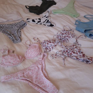 Bikini - Jätte fina bikinis som är nästintill oanvända. Säljer då de inte kommer till använding. Tvättar såklart innan jag säljer. Skiv privat för fler bilder eller funderaingar🥰60kr/styck eller 250 för alla