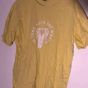 Tshirt med tryck  - Tshirt med tryck 