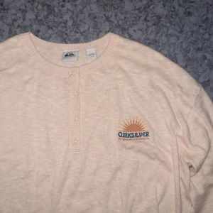 Quiksilver ströja stl S. - Quiksilver ströja stl S i fint skick.