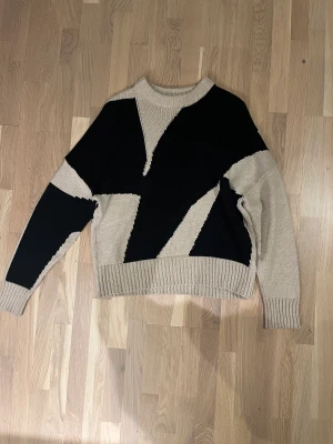 Adnym Knit - knittad tröja från svenska adnym atelier. otrolig.