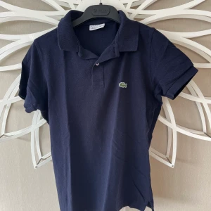 Lacoste piké och tshirt - Piké och T-shirt strl s. 300kr för båda