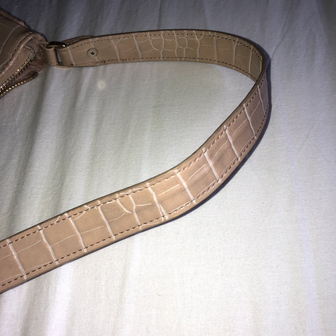 60kr beige väska  - 90