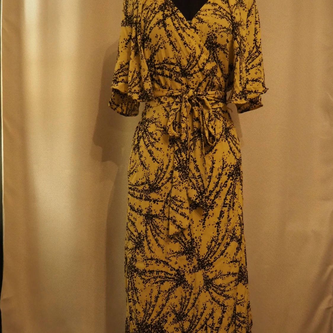 Helt ny omlottklänning, storlek M