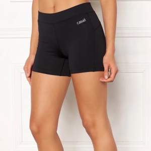 Casall tränings shorts, tajta svarta så snygga och enkla, passar till allt!!