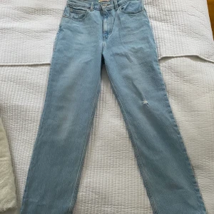 Levis jeans  - Säljer mina nya Levis jeans då dem är för små. Aldrig använda. Storlek 28, längd 29⚡️⚡️⚡️