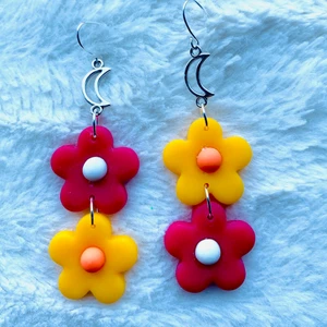 Festival örhängen ❤️💛 - Handgjorda, nickelfria krokar och fri frakt ❤️💛