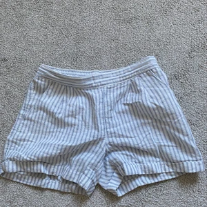 Shorts - Skitsnygga shorts från gap, såå fina men säljer för dom blivit för små på mig! Storlek XL i barn men passar XS!!❤️