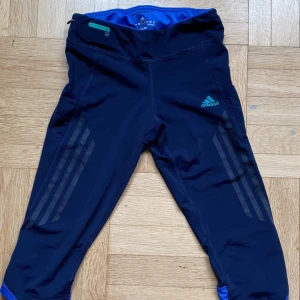 Träningstights  - Passar 10-12 år 