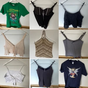 UTFÖRSÄLJNING TOPPAR - AVSLUTAS ASAP kom med bud från 90kr på alla utom ed hardy, den virkade bruna halternecken I MITTEN och korsetten som är från 200kr. Alla är köpte second hand!