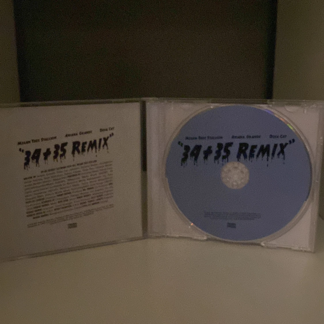 Ariana Grande 34 + 35 CD - 90
