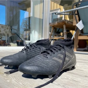 Fotbollskor - Köptes för väldigt dyrt säljs för mycket billigare 