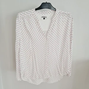 Kappahl - Vit söt skjorta från Kappahl 40 kr exkl frakt