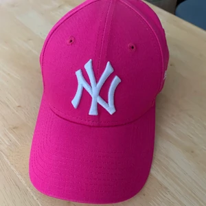 NY keps rosa - Endast avhämtning 