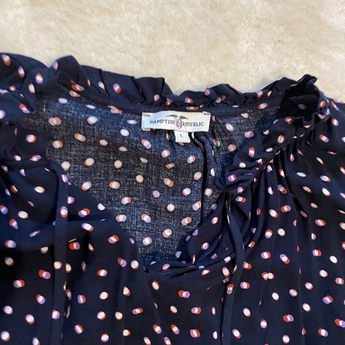 Prickig klänning  - 91