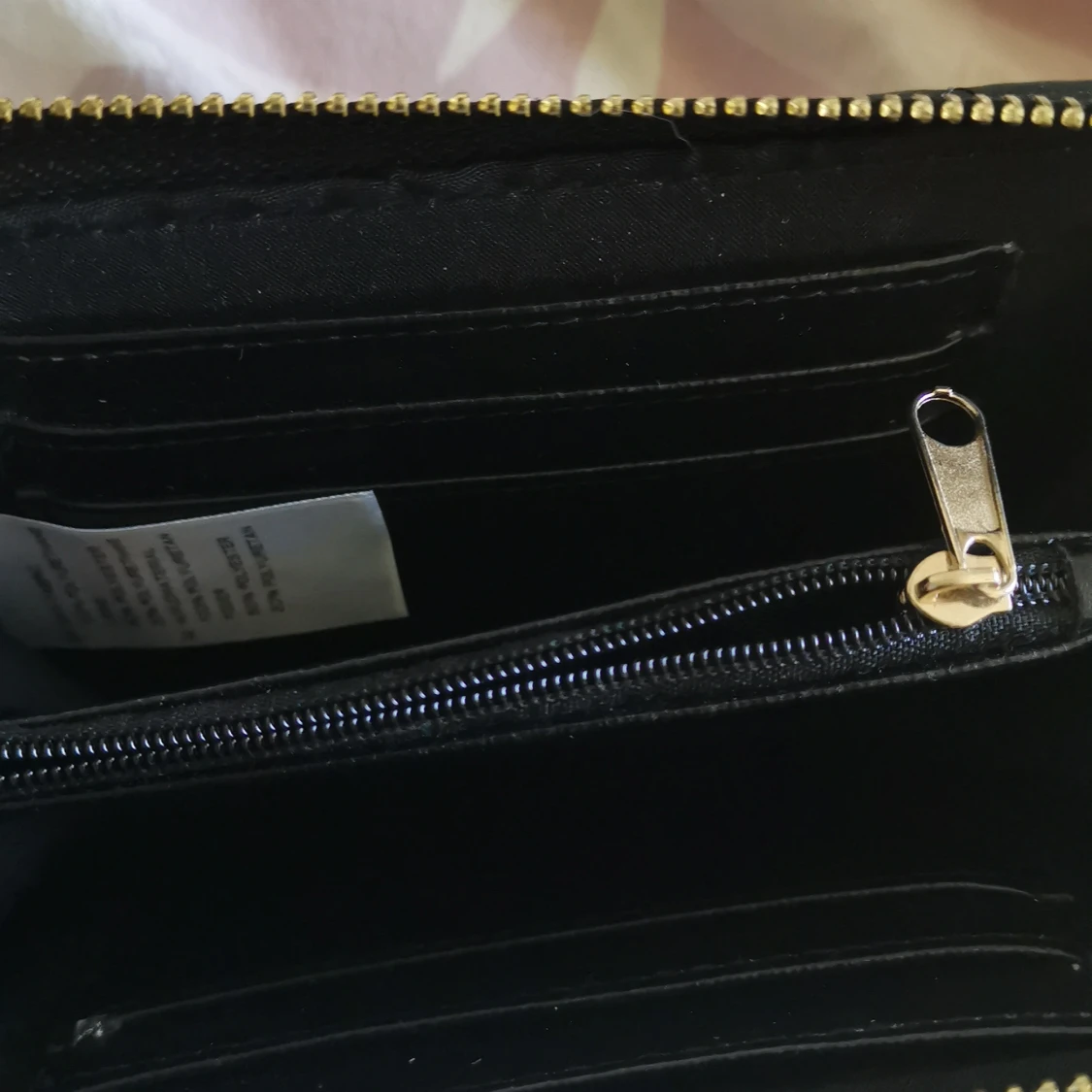 Säljer en plånbok pasande för dig  - 90