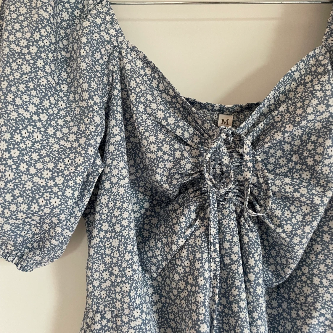 Klänning blommig s/m - 90