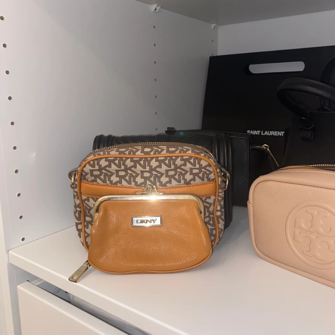 DKNY väska & plånbok - 90