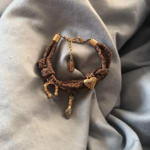 Brown bracelet from the 2000’s  