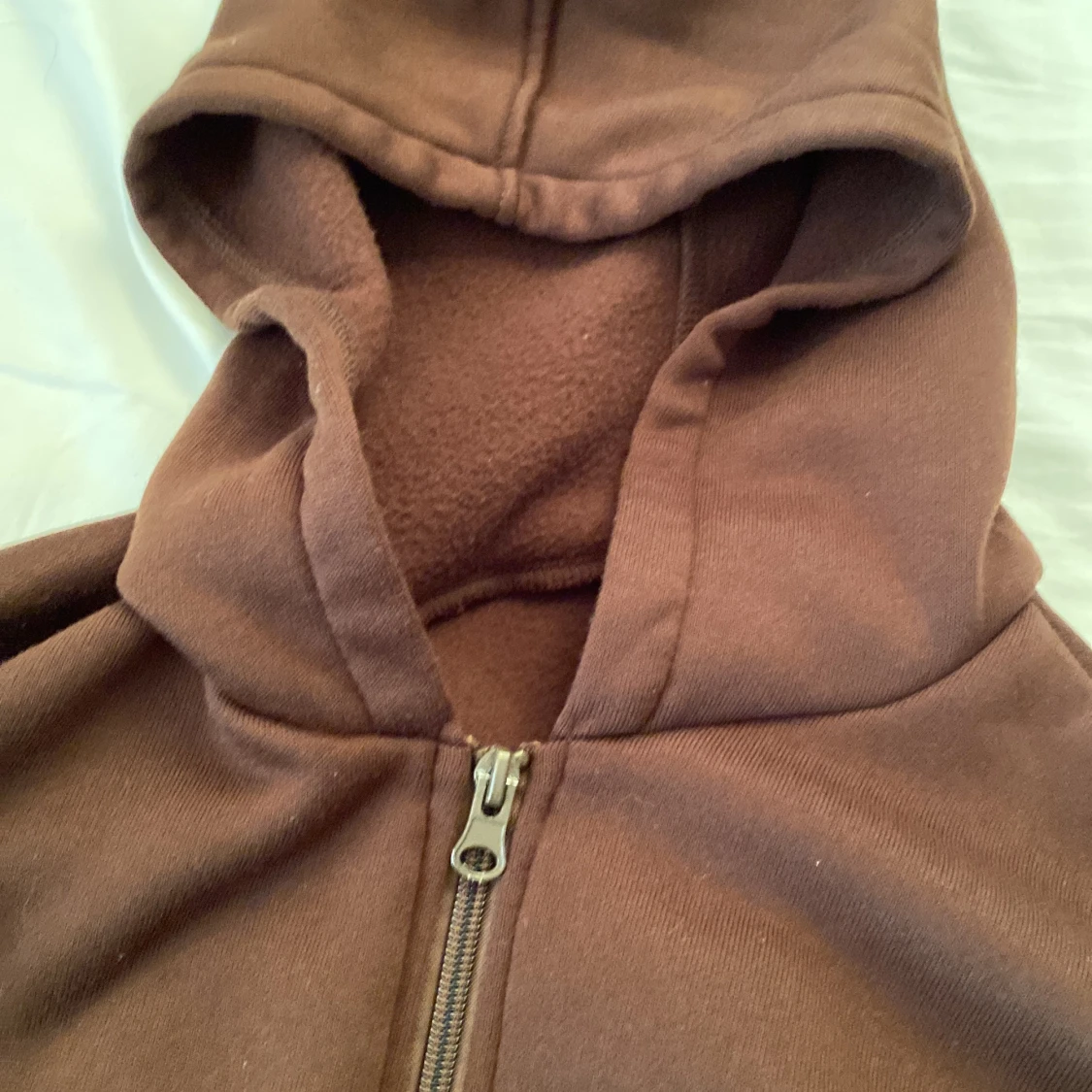 Brun fleecetröja  - 90