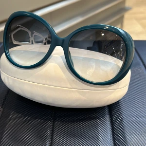 Äkta Emilio Pucci - Äkta Emilio Pucci solglasögon 