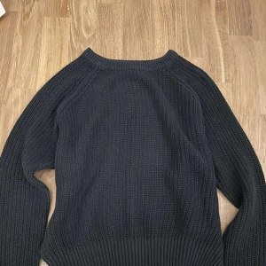 stickad tröja - fin stickad tröja från lager 157! Nästan inga täcken på andvändning