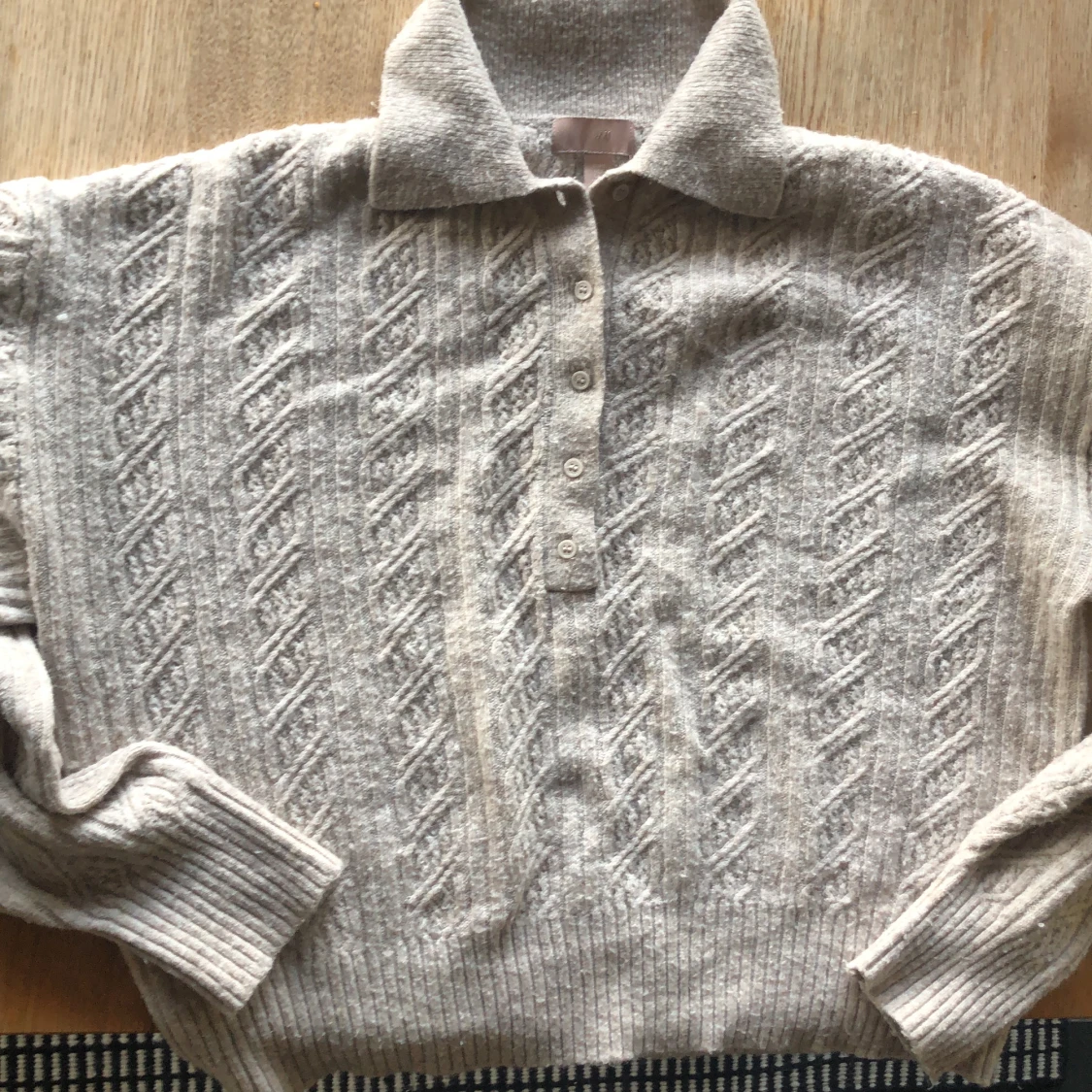 Stickad tröja
