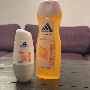 Addidas toalett redskap - Säljer mitt nya Addidas sätt helt nytt. 
