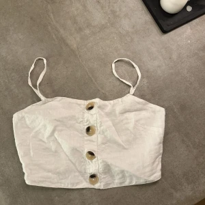 Linne topp - Vit topp i linne 