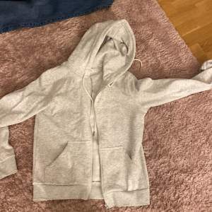 Zip hoodie från Hm💘nysikick använt 1 gång o köpt i sommras