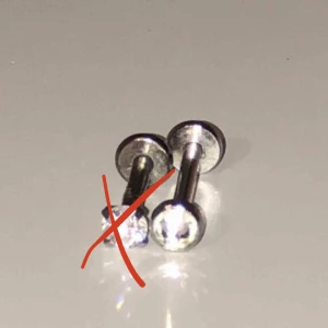 Piercing från india  - Säljer min piercing från india🤍