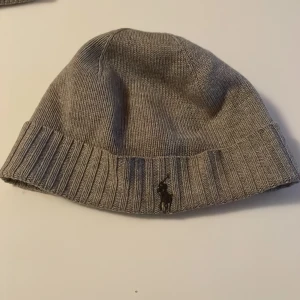 Ralph lauren mössa - Begangnad Ralph lauren mössa