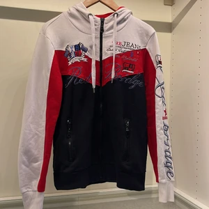 Zip hoodie - Väldigt fint skick!! Frakt