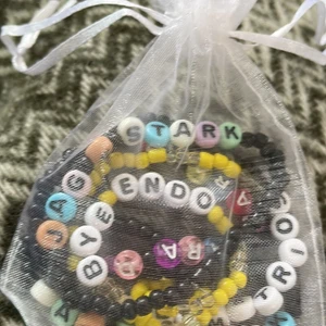 Michael kors skor  - Säljer mina Michael kors loafers för dom e för stora samt gör budskapsarmband 