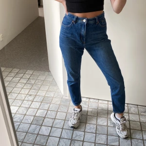 Jeans  - Jättesnygga jeans från monki som inte kommer till användning längre!