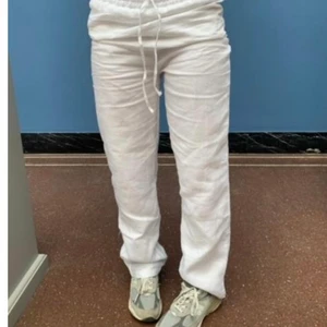 linnebyxor - använda 2 gånger, inga defekter, tvättade en gång och ser ut som nya💓 nypris:513kr + frakt 